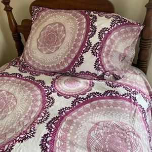 IKEA 2 single bed duvet covers and matching pillow cases
